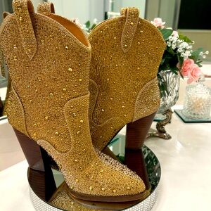 Jessica Simpson Sparkling Gold Beaded Boots. SZ 61/2 M